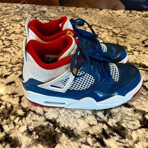 Youth boy Nike 6 basketball shoes